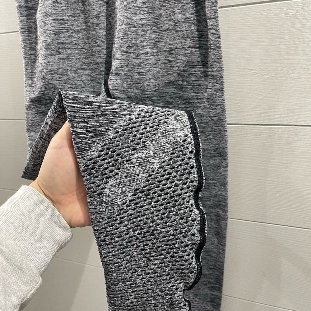 Victoria’s Secret Pink | Gray & Black Seamless Leggings Size Small - Picture 7 of 9